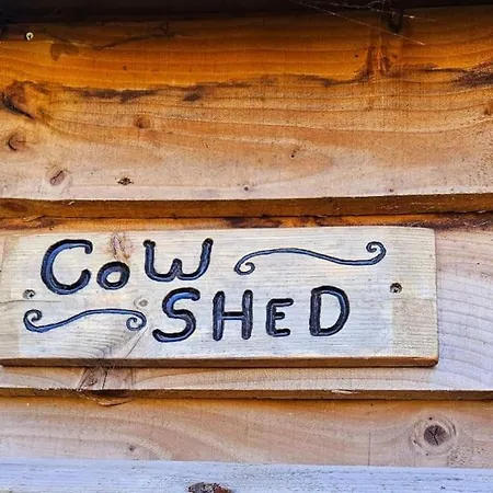Yew Tree Cow Shed Tiny House Prees Shropshire Apartment Whitchurch  Exterior photo