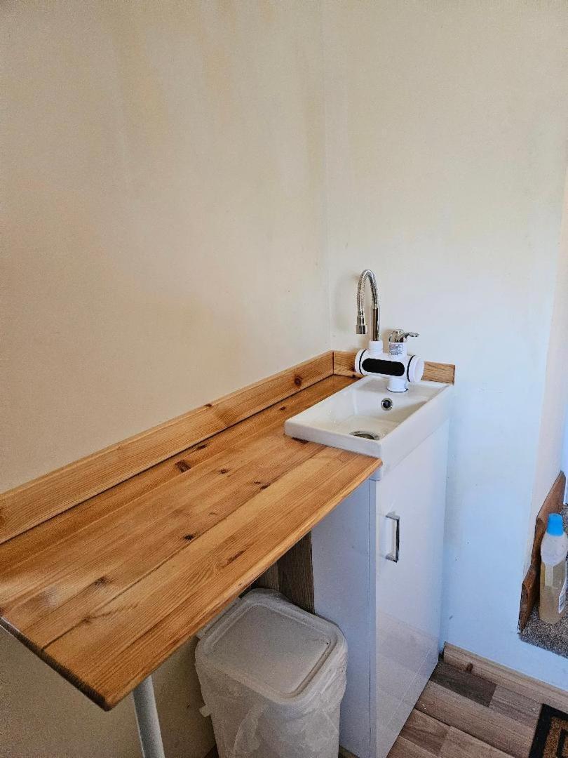 Apartment Yew Tree Cow Shed Tiny House Prees Shropshire *