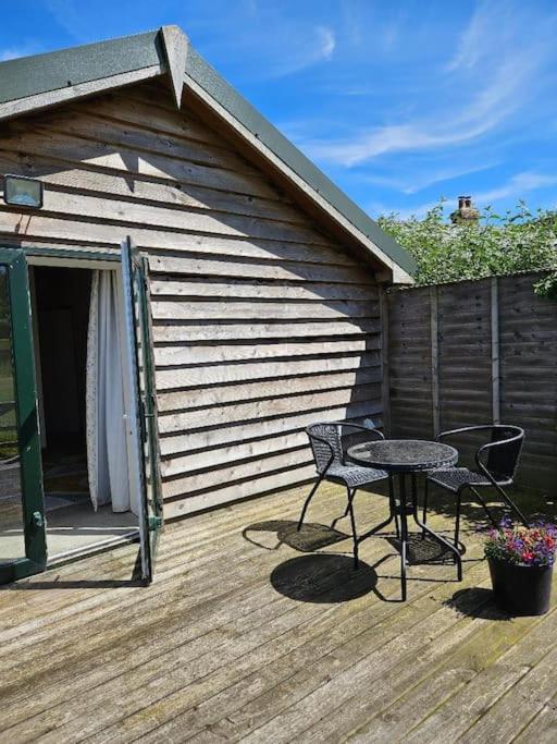 Yew Tree Cow Shed Tiny House Prees Shropshire * Whitchurch (Shropshire)