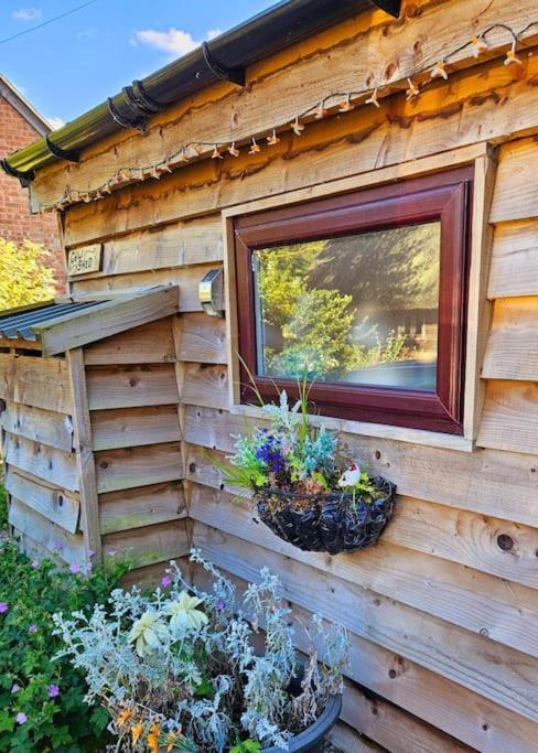 Yew Tree Cow Shed Tiny House Prees Shropshire Apartment Whitchurch (Shropshire)